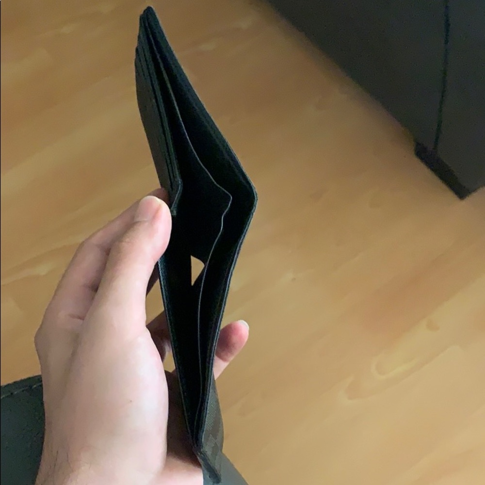 Louis Vuitton wallet for men - Picture 4 of 5